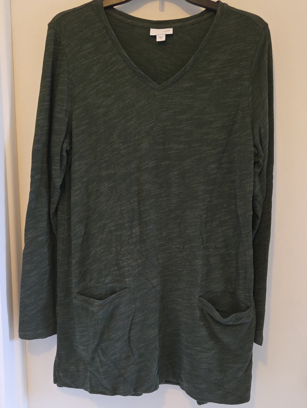 J.Jill Women's V-Neck Long Sleeve Pocket Sweater - Olive Green Size Medium.